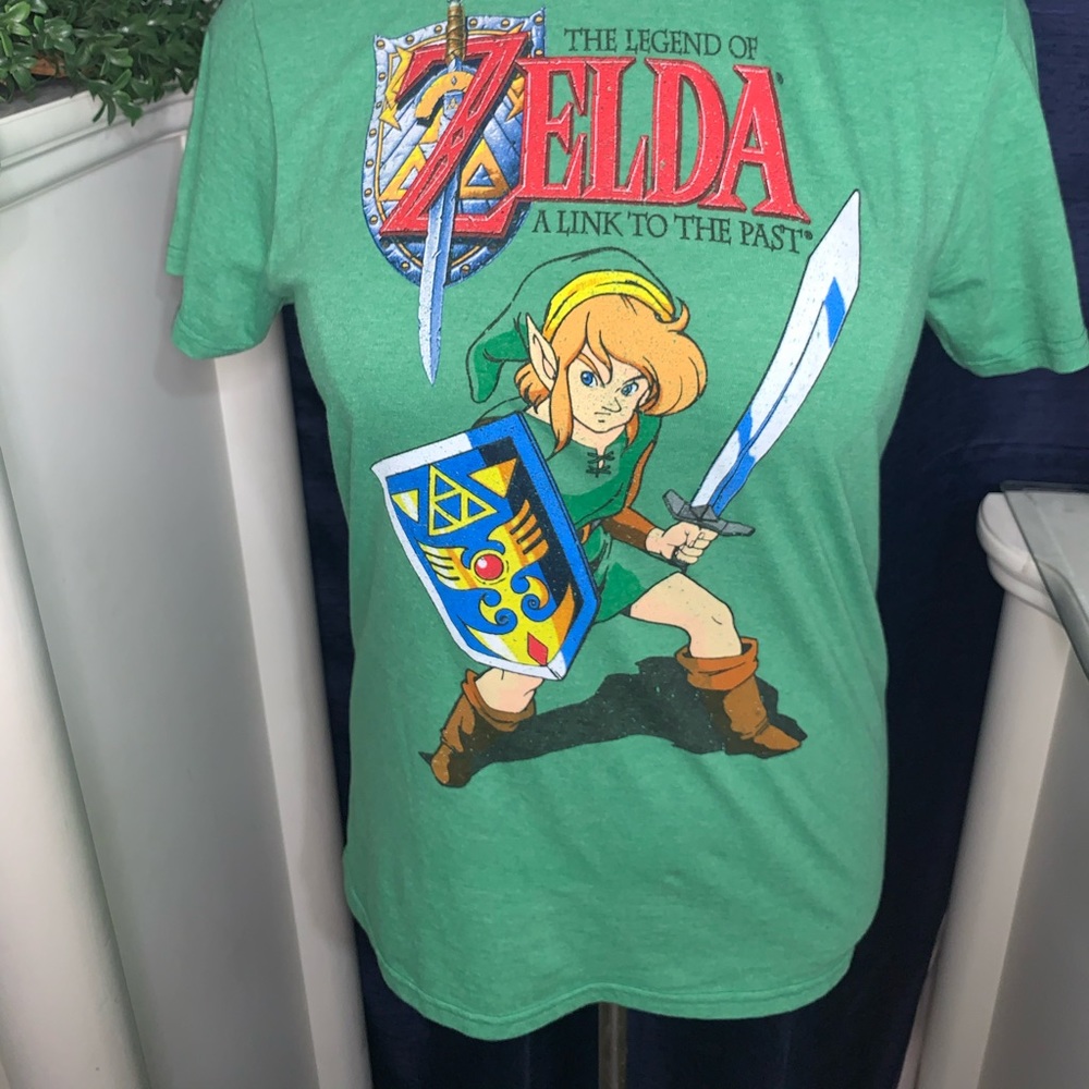 THE LEGEND OF ZELDA Large T-Shirt